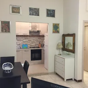 Appartamento Lorenzo Magnifico, Roma